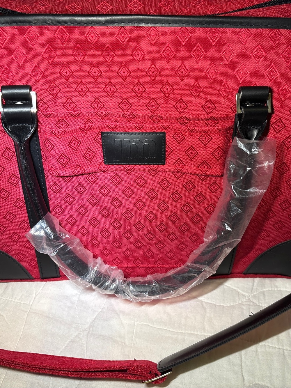 Joy Mangano Red Travel Tote with Black Trim with 2 toiletries bags. - Picture 2 of 10